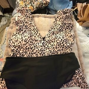 NWOT Cupshe Tankini size 1XL.